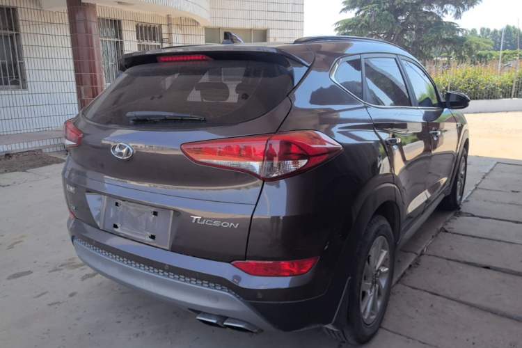 Used Hyundai Tucson 2018 1.6T Dual-Clutch Two-Wheel Drive 15th Anniversary Special Edition Rear Right 45 Deg