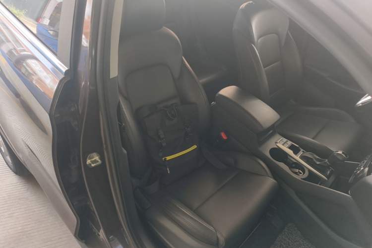 Used Hyundai Tucson 2018 1.6T Dual-Clutch Two-Wheel Drive 15th Anniversary Special Edition Right Front Seat