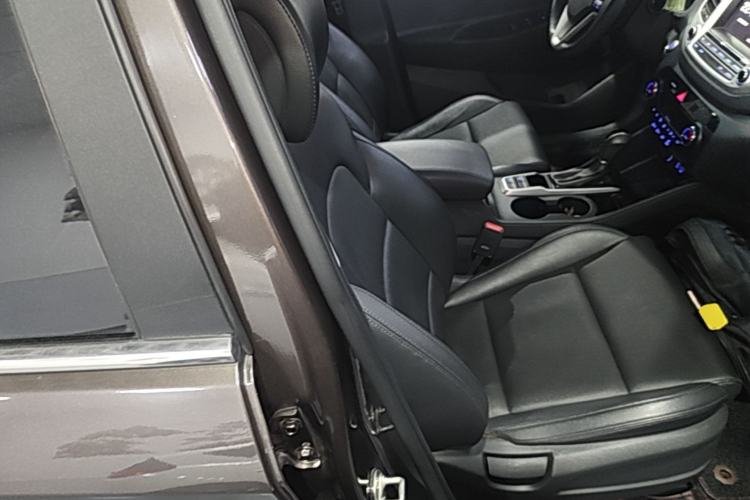 Used Hyundai Tucson 2018 1.6T Dual-Clutch Two-Wheel Drive 15th Anniversary Special Edition Right Front Seat