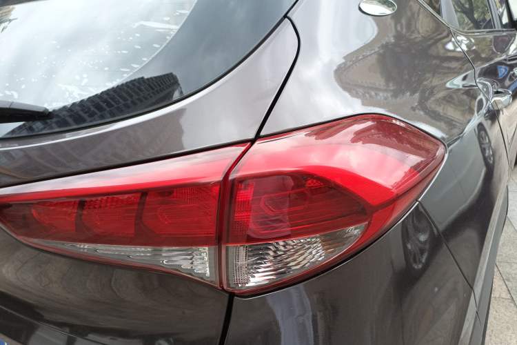 Used Hyundai Tucson 2018 1.6T Dual-Clutch Two-Wheel Drive 15th Anniversary Special Edition Right Rear Taillight