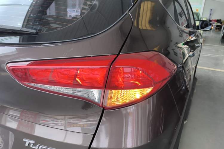 Used Hyundai Tucson 2018 1.6T Dual-Clutch Two-Wheel Drive 15th Anniversary Special Edition Right Rear Taillight