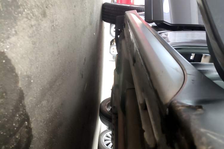 Used Hyundai Tucson 2018 1.6T Dual-Clutch Two-Wheel Drive 15th Anniversary Special Edition Right Side Sill