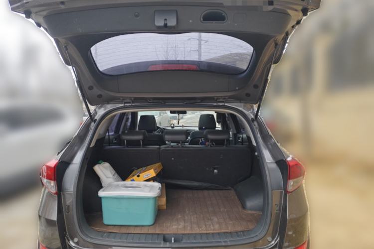 Used Hyundai Tucson 2018 1.6T Dual-Clutch Two-Wheel Drive 15th Anniversary Special Edition Trunk