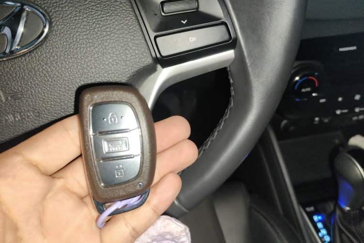 Used Hyundai Tucson 2018 1.6T Dual-Clutch Two-Wheel Drive 15th Anniversary Special Edition Vehicle Key