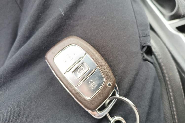 Used Hyundai Tucson 2018 1.6T Dual-Clutch Two-Wheel Drive 15th Anniversary Special Edition Vehicle Key