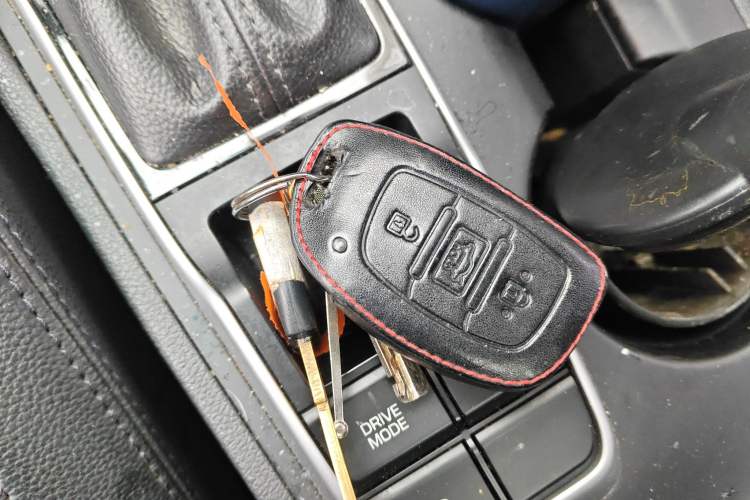 Used Hyundai Tucson 2018 1.6T Dual-Clutch Two-Wheel Drive 15th Anniversary Special Edition Vehicle Key