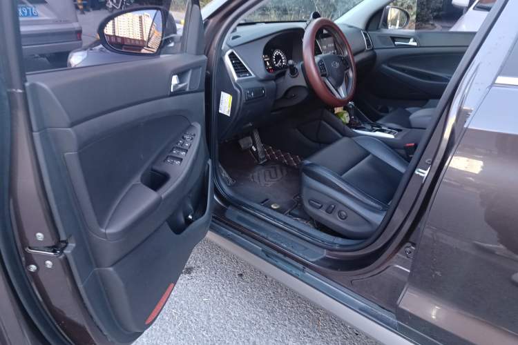 Used Hyundai Tucson 2018 1.6T Dual-Clutch Two-Wheel Drive 15th Anniversary Special Edition Driver Seat