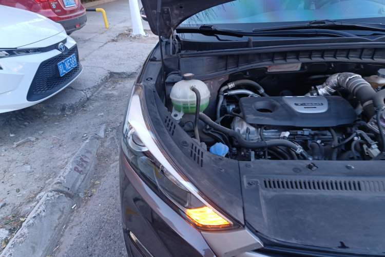Used Hyundai Tucson 2018 1.6T Dual-Clutch Two-Wheel Drive 15th Anniversary Special Edition Engine Bay Right