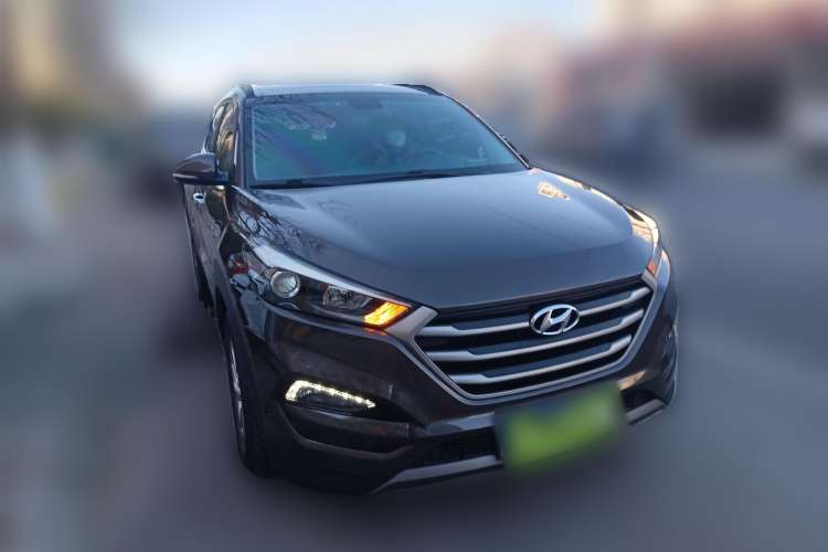Used Hyundai Tucson 2018 1.6T Dual-Clutch Two-Wheel Drive 15th Anniversary Special Edition Front Right 45 Deg