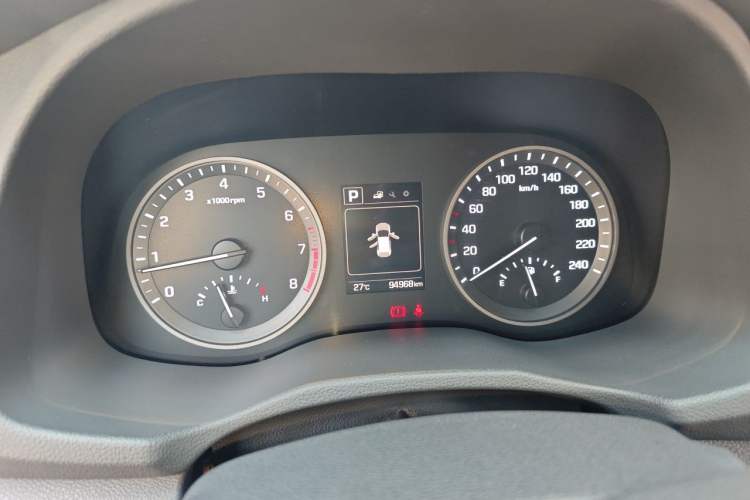 Used Hyundai Tucson 2018 1.6T Dual-Clutch Two-Wheel Drive 15th Anniversary Special Edition Instrument Cluster