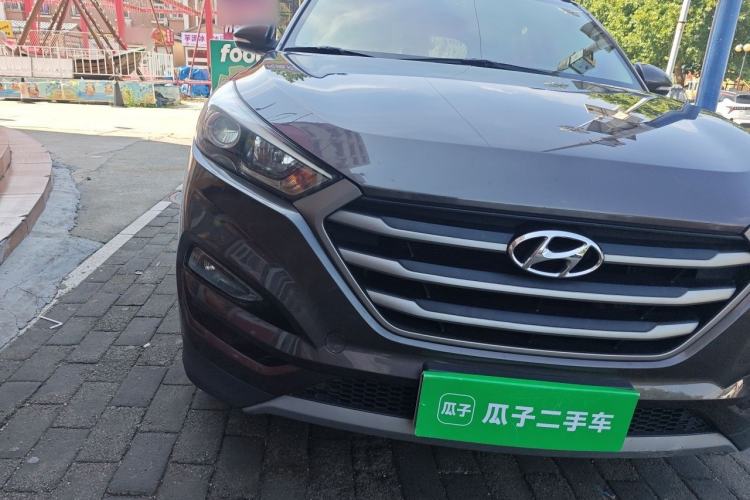 Used Hyundai Tucson 2018 1.6T Dual-Clutch Two-Wheel Drive 15th Anniversary Special Edition Right Front Headlight