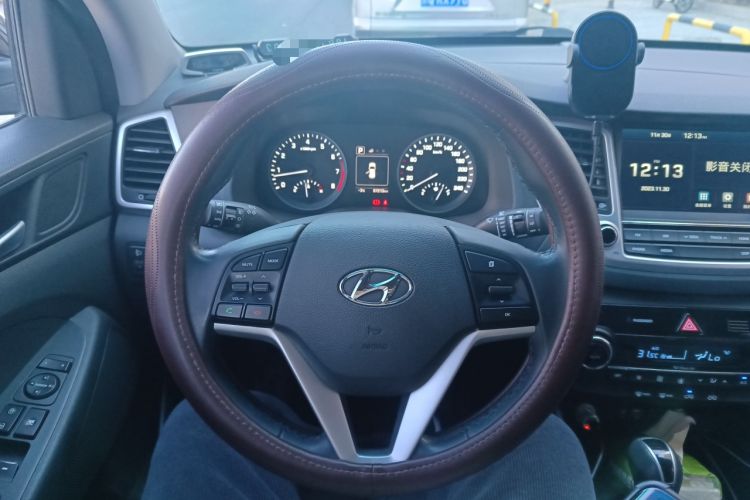 Used Hyundai Tucson 2018 1.6T Dual-Clutch Two-Wheel Drive 15th Anniversary Special Edition Steering Wheel