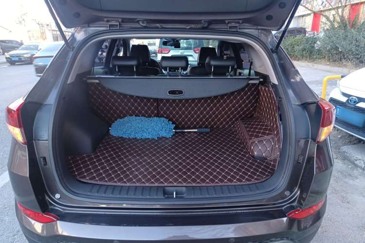 Used Hyundai Tucson 2018 1.6T Dual-Clutch Two-Wheel Drive 15th Anniversary Special Edition Trunk