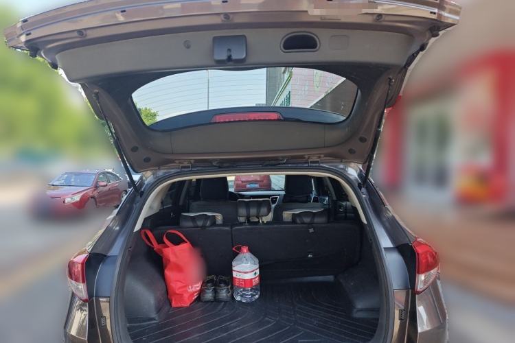 Used Hyundai Tucson 2018 1.6T Dual-Clutch Two-Wheel Drive 15th Anniversary Special Edition Trunk