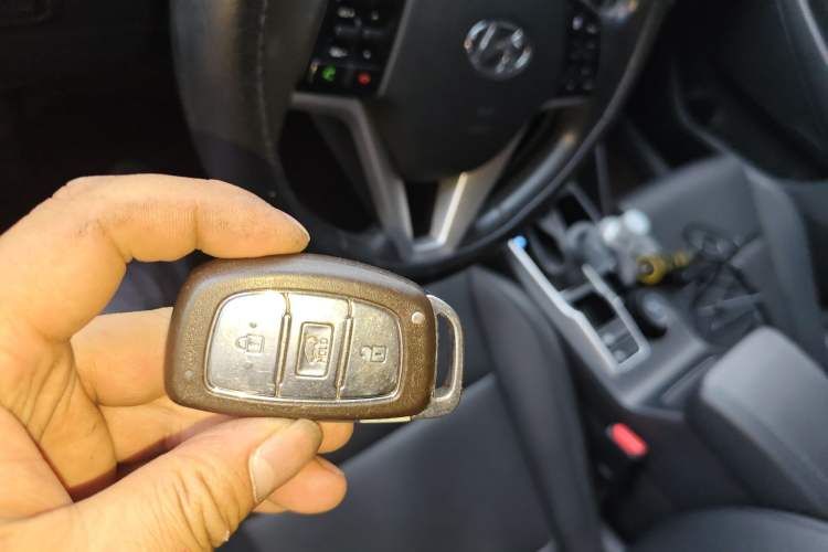 Used Hyundai Tucson 2018 1.6T Dual-Clutch Two-Wheel Drive 15th Anniversary Special Edition Vehicle Key
