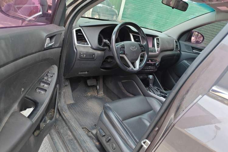 Used Hyundai Tucson 2018 1.6T Dual-Clutch Two-Wheel Drive 15th Anniversary Special Edition Driver Seat