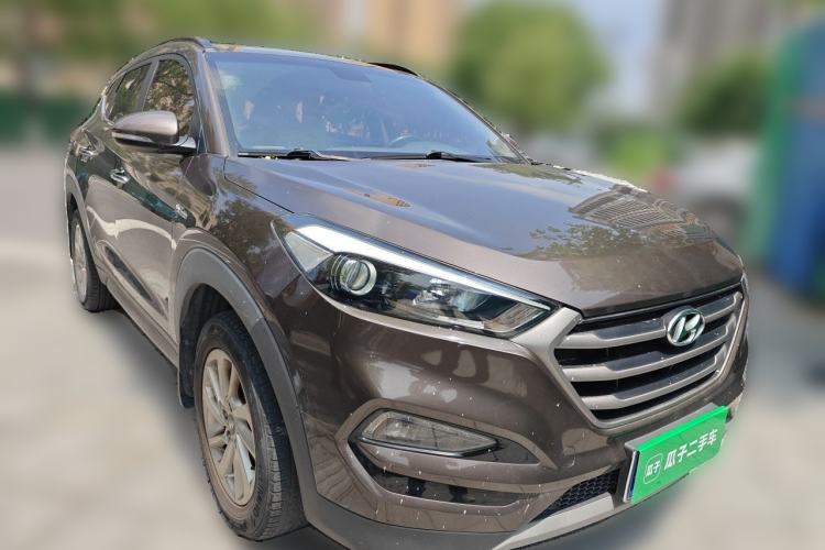 Used Hyundai Tucson 2018 1.6T Dual-Clutch Two-Wheel Drive 15th Anniversary Special Edition Front Right 45 Deg
