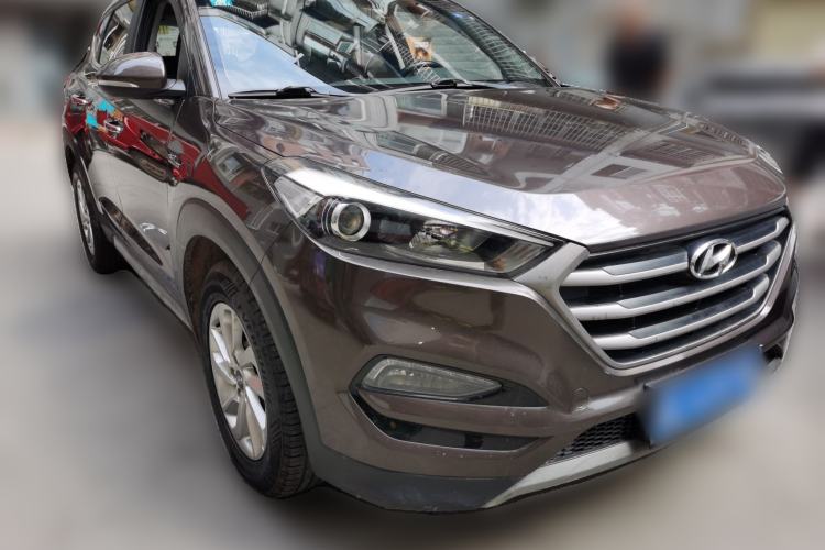 Used Hyundai Tucson 2018 1.6T Dual-Clutch Two-Wheel Drive 15th Anniversary Special Edition Front Right 45 Deg