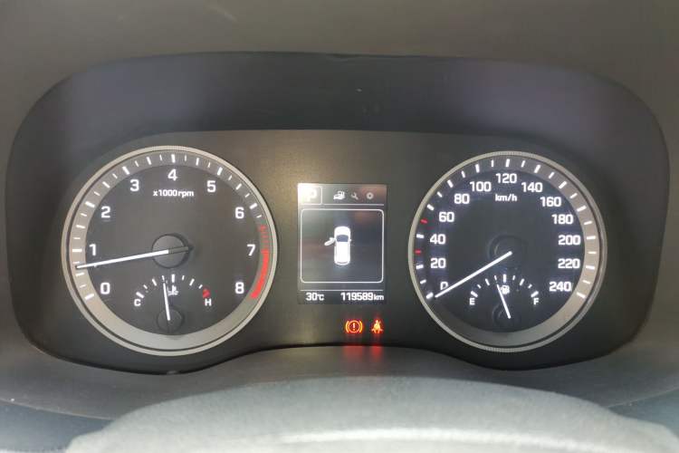 Used Hyundai Tucson 2018 1.6T Dual-Clutch Two-Wheel Drive 15th Anniversary Special Edition Instrument Cluster
