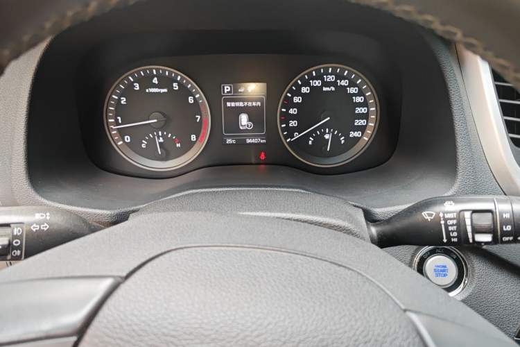 Used Hyundai Tucson 2018 1.6T Dual-Clutch Two-Wheel Drive 15th Anniversary Special Edition Instrument Cluster