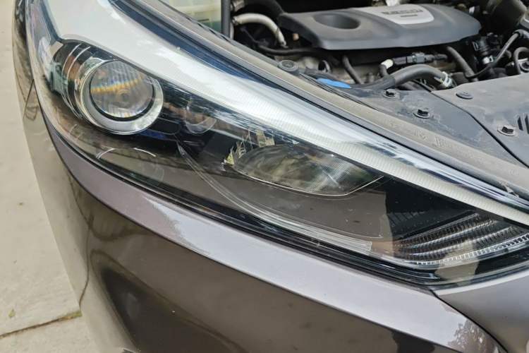 Used Hyundai Tucson 2018 1.6T Dual-Clutch Two-Wheel Drive 15th Anniversary Special Edition Right Front Headlight