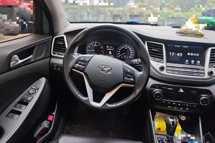 Used Hyundai Tucson 2018 1.6T Dual-Clutch Two-Wheel Drive 15th Anniversary Special Edition Steering Wheel