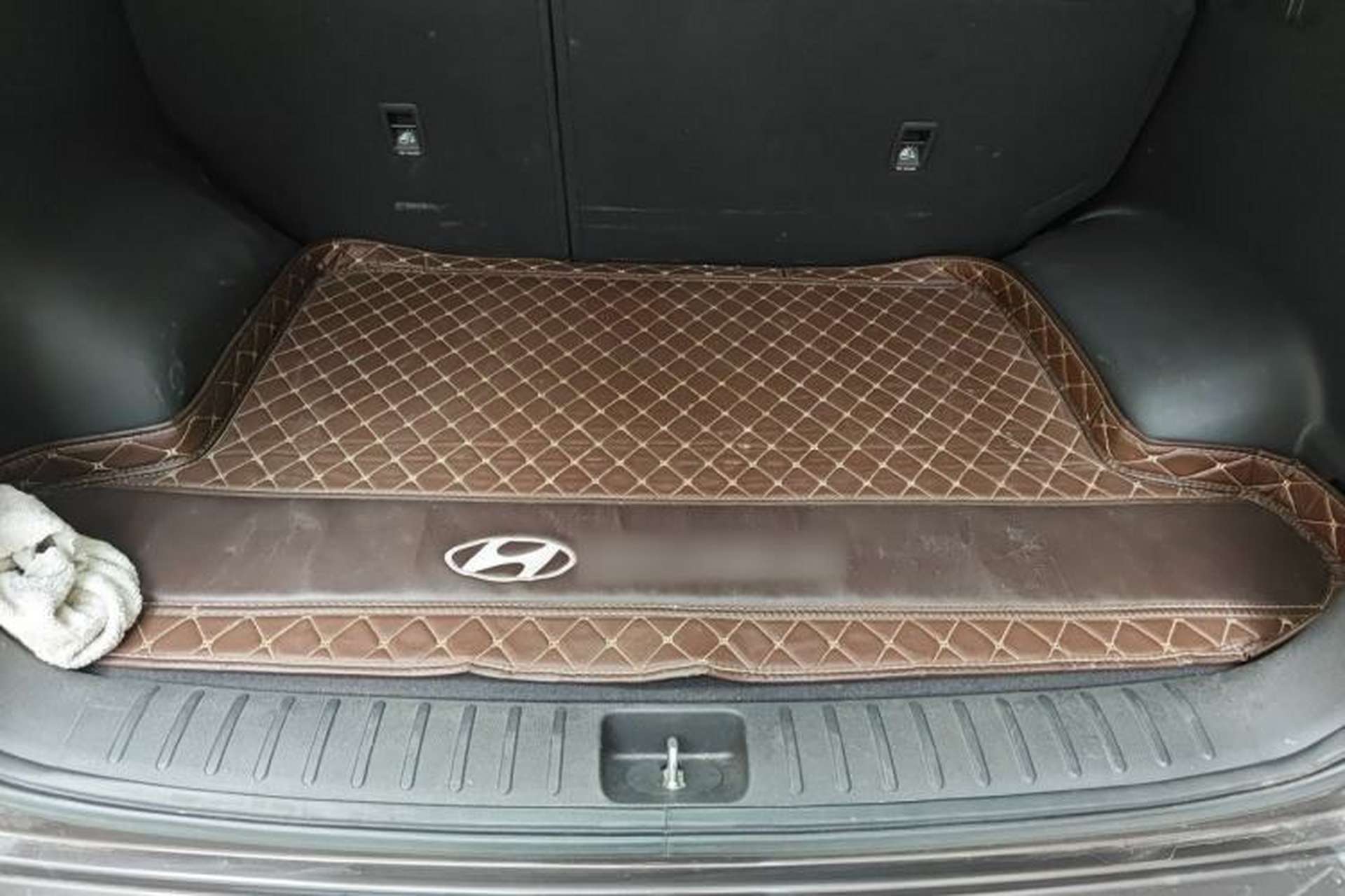 Used Hyundai Tucson 2018 1.6T Dual-Clutch Two-Wheel Drive 15th Anniversary Special Edition Trunk