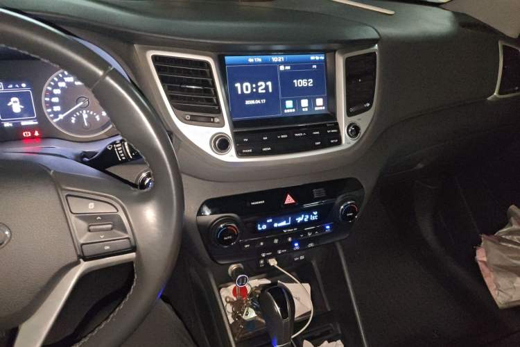 Used Hyundai Tucson 2018 1.6T Dual-Clutch Two-Wheel Drive 15th Anniversary Special Edition Audio And AC Panel