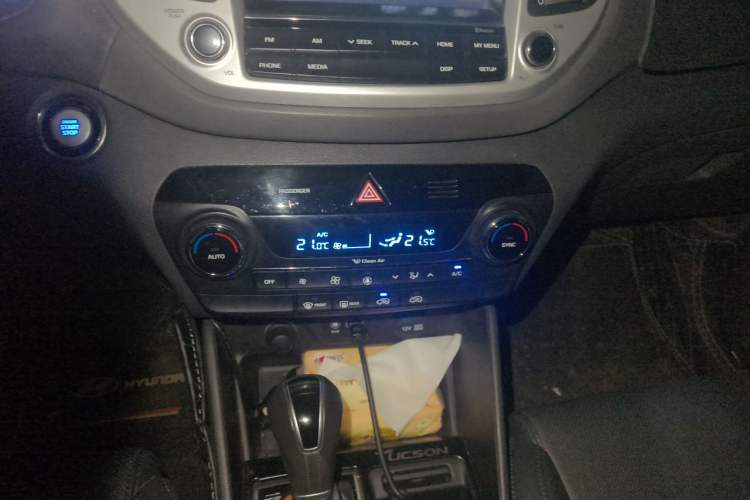 Used Hyundai Tucson 2018 1.6T Dual-Clutch Two-Wheel Drive 15th Anniversary Special Edition Audio And AC Panel