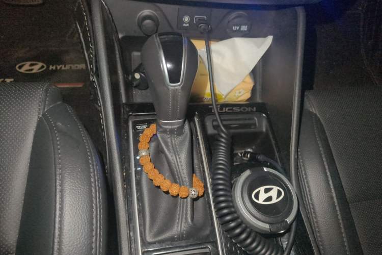 Used Hyundai Tucson 2018 1.6T Dual-Clutch Two-Wheel Drive 15th Anniversary Special Edition Gear Lever