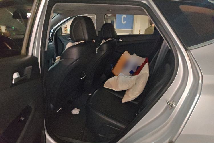 Used Hyundai Tucson 2018 1.6T Dual-Clutch Two-Wheel Drive 15th Anniversary Special Edition Left Rear Seat