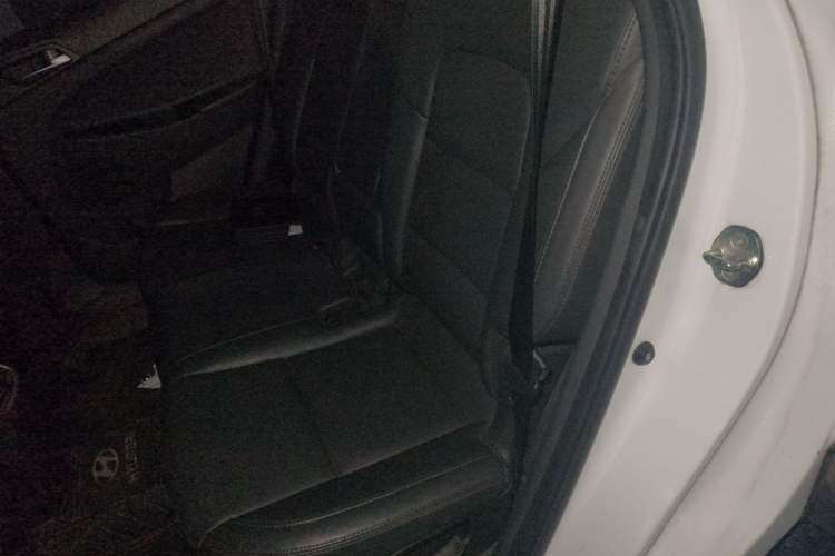 Used Hyundai Tucson 2018 1.6T Dual-Clutch Two-Wheel Drive 15th Anniversary Special Edition Left Rear Seat