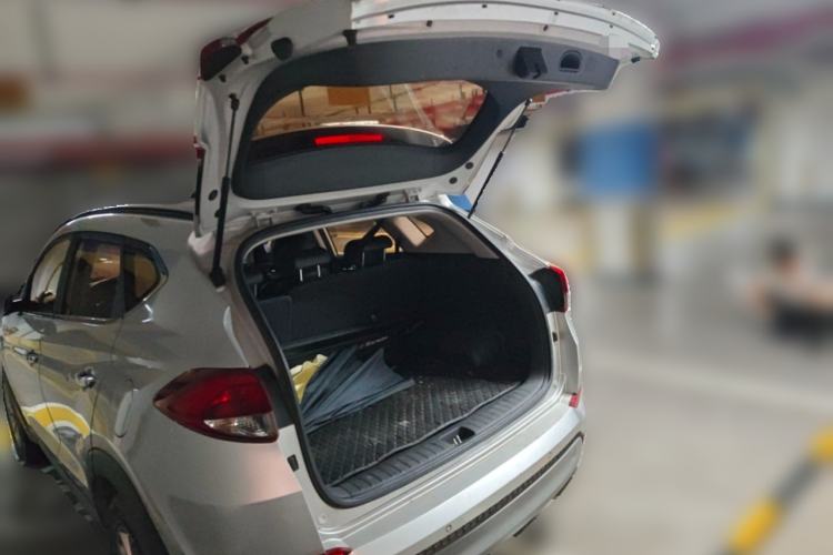 Used Hyundai Tucson 2018 1.6T Dual-Clutch Two-Wheel Drive 15th Anniversary Special Edition Trunk