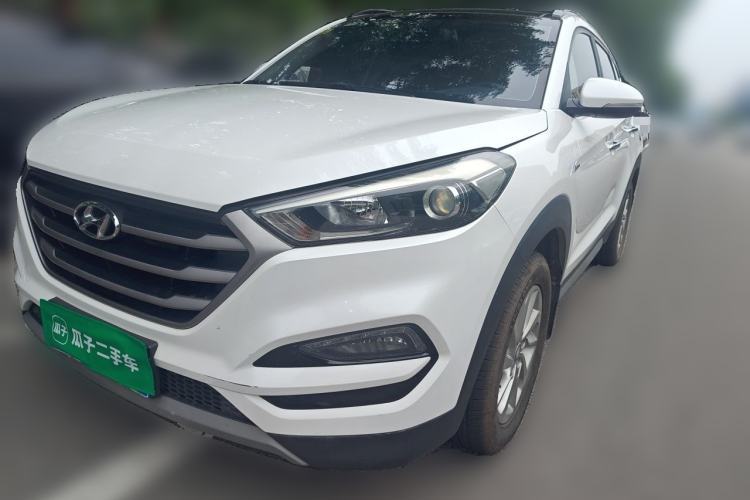 Used Hyundai Tucson 2018 1.6T Dual-Clutch Two-Wheel Drive 15th Anniversary Special Edition Guazi used car, China used car export, Used car for sale, Used cars, Cheapest cars for sale