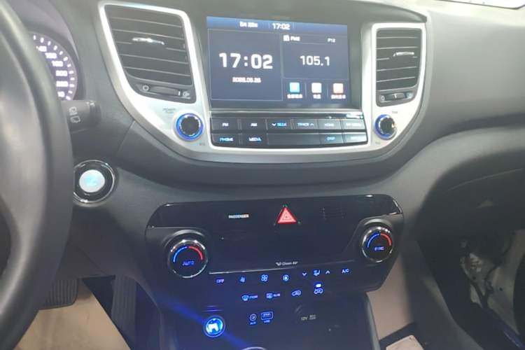 Used Hyundai Tucson 2018 1.6T Dual-Clutch Two-Wheel Drive 15th Anniversary Special Edition Audio And AC Panel