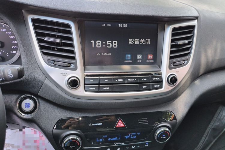Used Hyundai Tucson 2018 1.6T Dual-Clutch Two-Wheel Drive 15th Anniversary Special Edition Audio And AC Panel