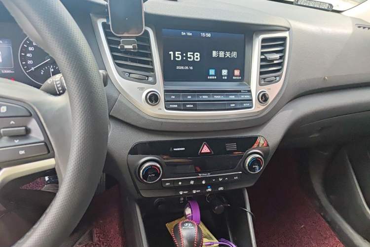 Used Hyundai Tucson 2018 1.6T Dual-Clutch Two-Wheel Drive 15th Anniversary Special Edition Audio And AC Panel