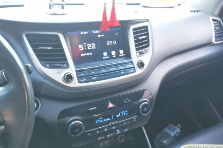 Used Hyundai Tucson 2018 1.6T Dual-Clutch Two-Wheel Drive 15th Anniversary Special Edition Audio And AC Panel