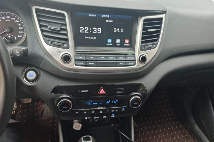 Used Hyundai Tucson 2018 1.6T Dual-Clutch Two-Wheel Drive 15th Anniversary Special Edition Audio And AC Panel