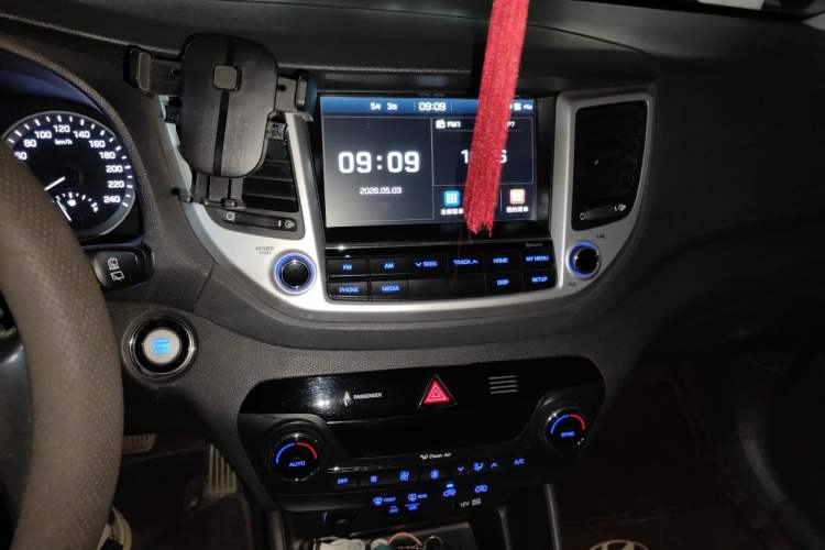Used Hyundai Tucson 2018 1.6T Dual-Clutch Two-Wheel Drive 15th Anniversary Special Edition Audio And AC Panel