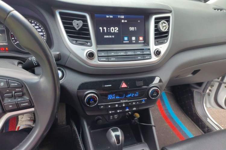Used Hyundai Tucson 2018 1.6T Dual-Clutch Two-Wheel Drive 15th Anniversary Special Edition Audio And AC Panel