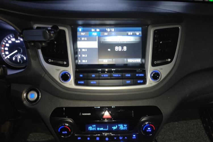 Used Hyundai Tucson 2018 1.6T Dual-Clutch Two-Wheel Drive 15th Anniversary Special Edition Audio And AC Panel