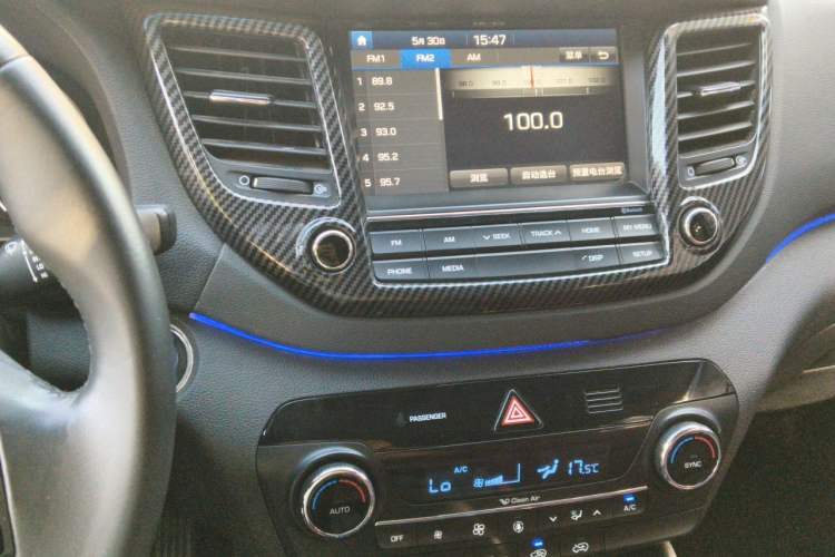 Used Hyundai Tucson 2018 1.6T Dual-Clutch Two-Wheel Drive 15th Anniversary Special Edition Audio And AC Panel