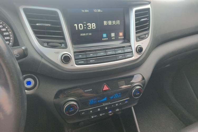 Used Hyundai Tucson 2018 1.6T Dual-Clutch Two-Wheel Drive 15th Anniversary Special Edition Audio And AC Panel