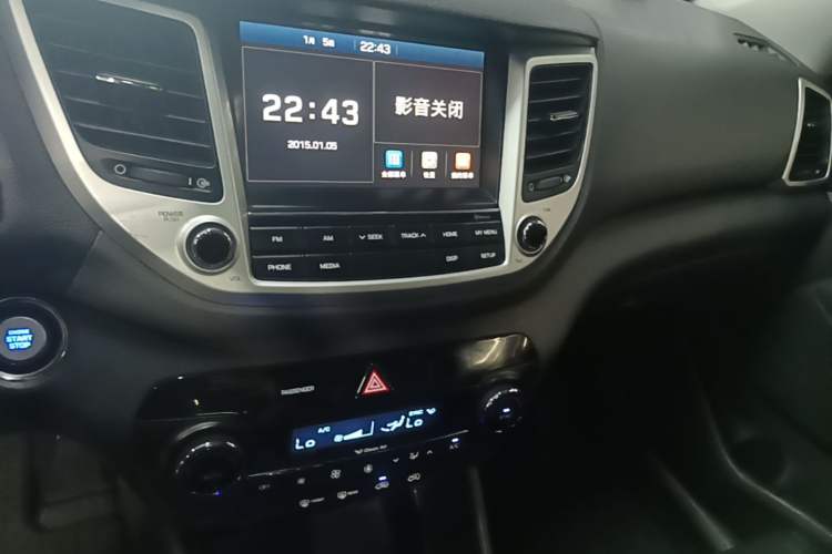 Used Hyundai Tucson 2018 1.6T Dual-Clutch Two-Wheel Drive 15th Anniversary Special Edition Audio And AC Panel