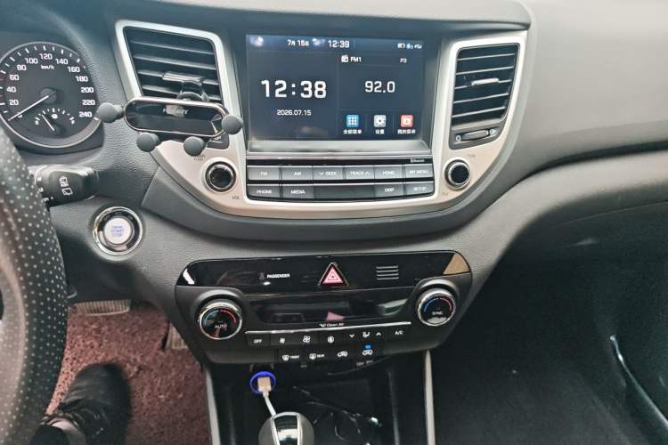 Used Hyundai Tucson 2018 1.6T Dual-Clutch Two-Wheel Drive 15th Anniversary Special Edition Audio And AC Panel
