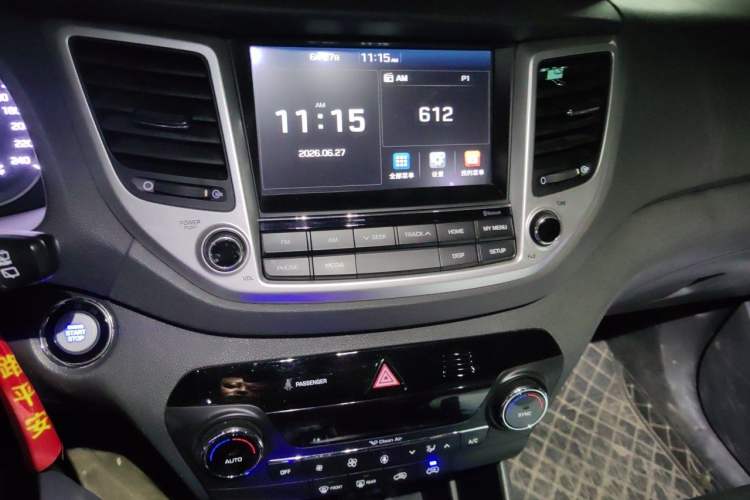 Used Hyundai Tucson 2018 1.6T Dual-Clutch Two-Wheel Drive 15th Anniversary Special Edition Audio And AC Panel