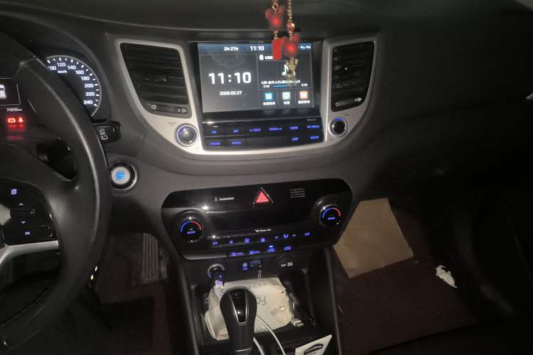 Used Hyundai Tucson 2018 1.6T Dual-Clutch Two-Wheel Drive 15th Anniversary Special Edition Audio And AC Panel