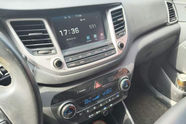 Used Hyundai Tucson 2018 1.6T Dual-Clutch Two-Wheel Drive 15th Anniversary Special Edition Audio And AC Panel
