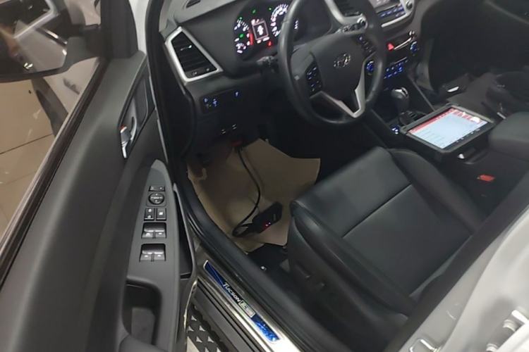 Used Hyundai Tucson 2018 1.6T Dual-Clutch Two-Wheel Drive 15th Anniversary Special Edition Driver Seat